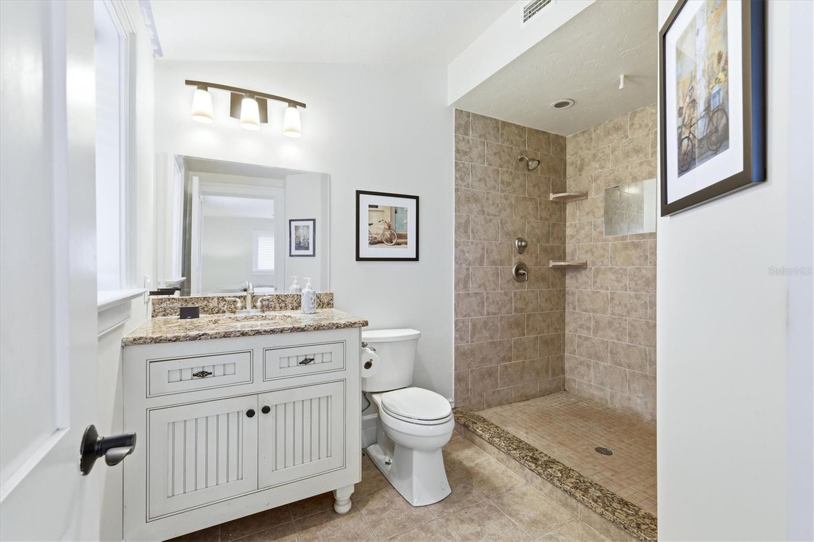 ROTONDA WEST OAKLAND HILLS - Residential