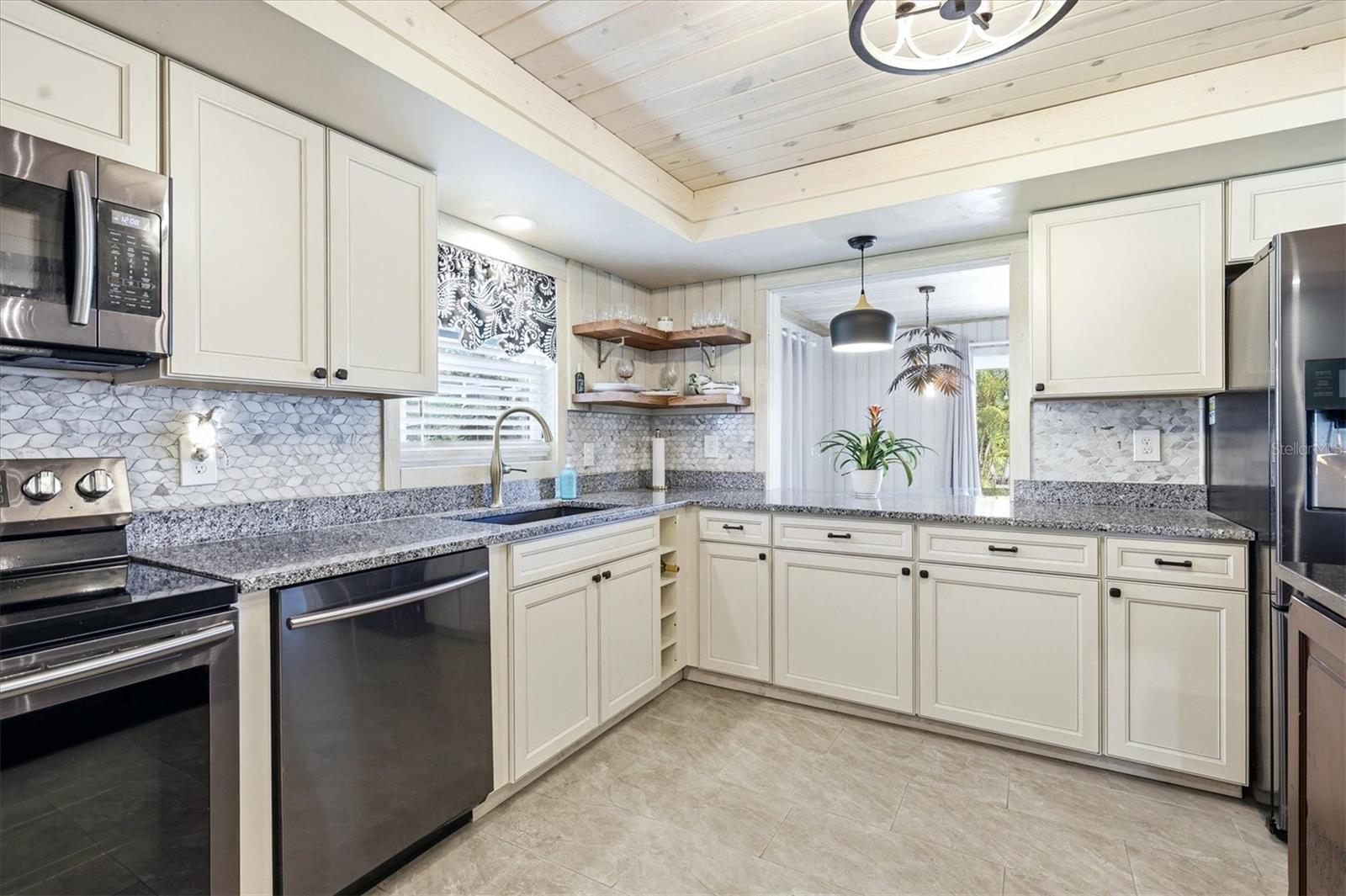 ROTONDA WEST OAKLAND HILLS - Residential