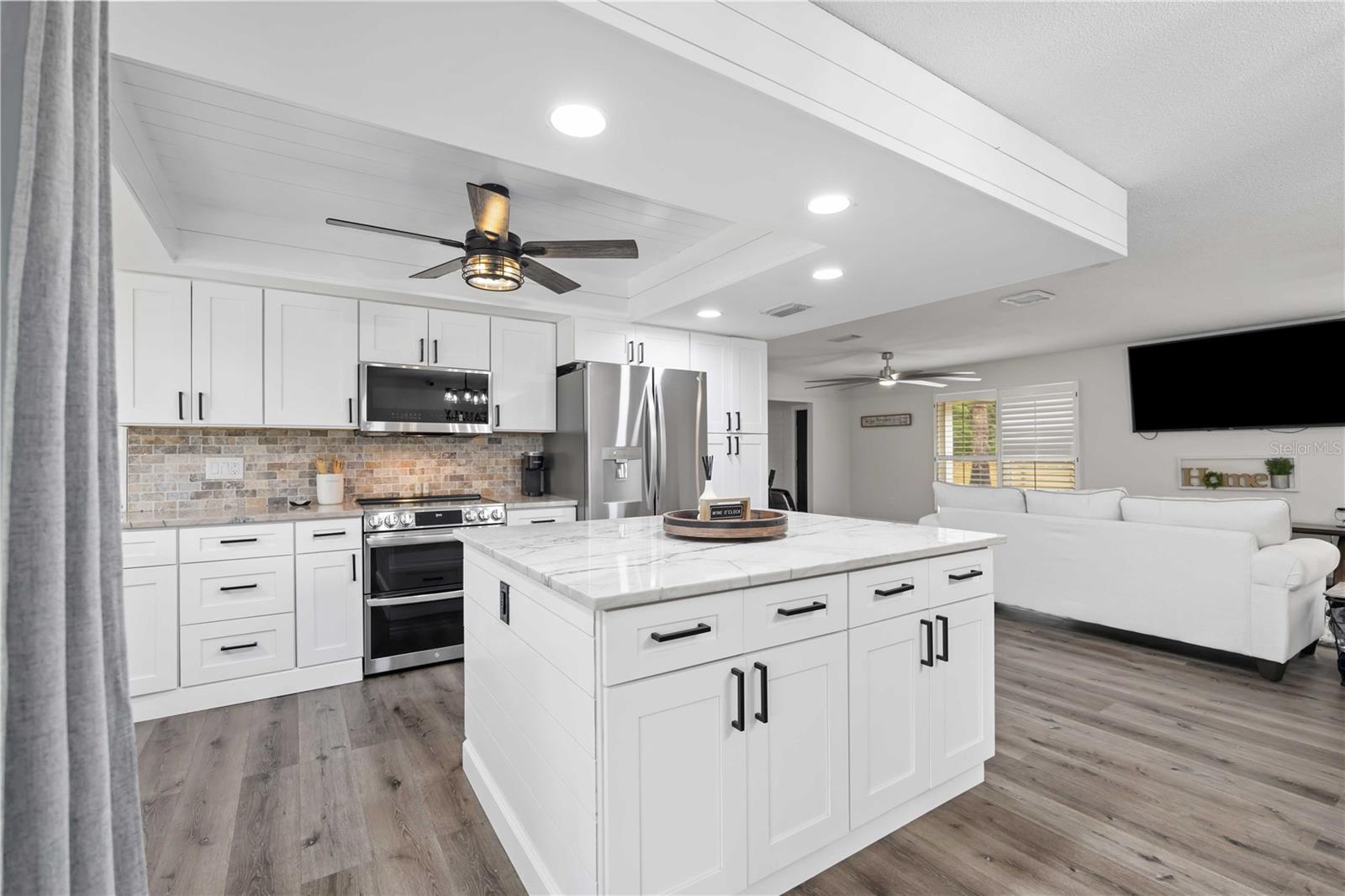 DESOTO ACRES - Residential