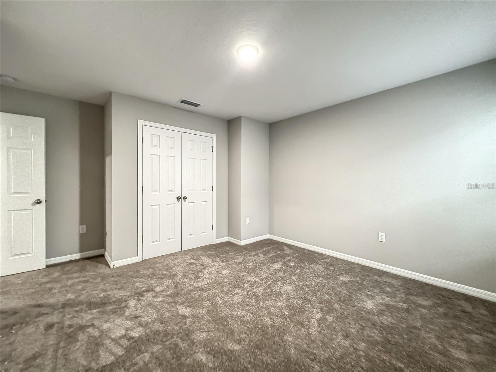 PASADENA POINT PHASE 1 PB 88 PG 29 BLOCK 5 LOT 16 - Residential