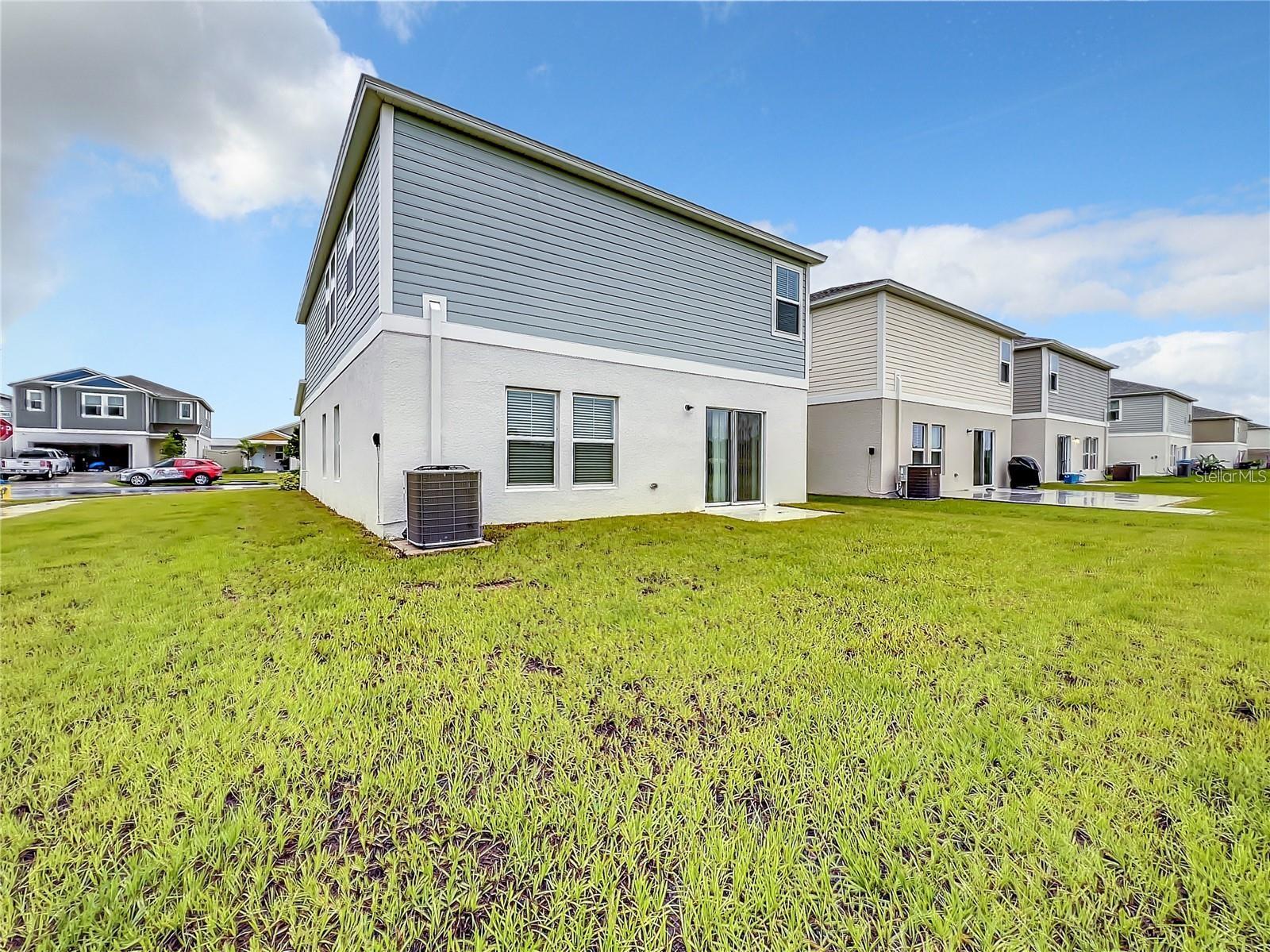 PASADENA POINT PHASE 1 PB 88 PG 29 BLOCK 5 LOT 16 - Residential