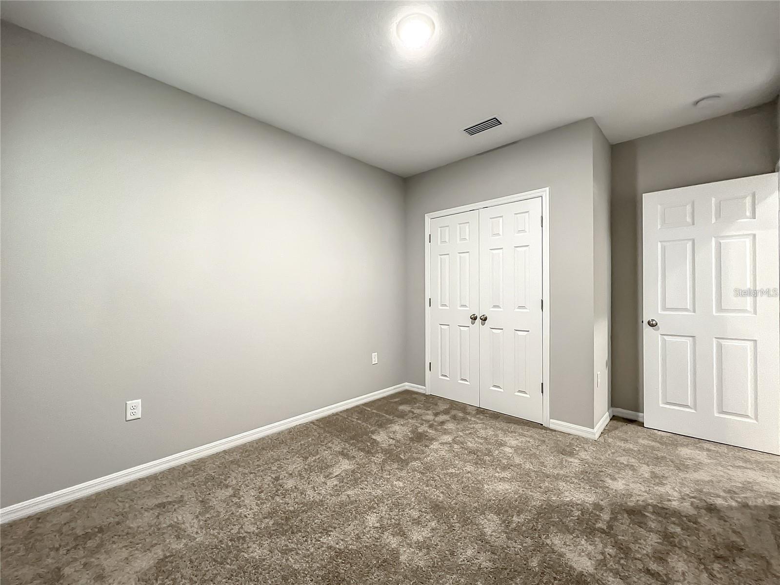 PASADENA POINT PHASE 1 PB 88 PG 29 BLOCK 5 LOT 16 - Residential