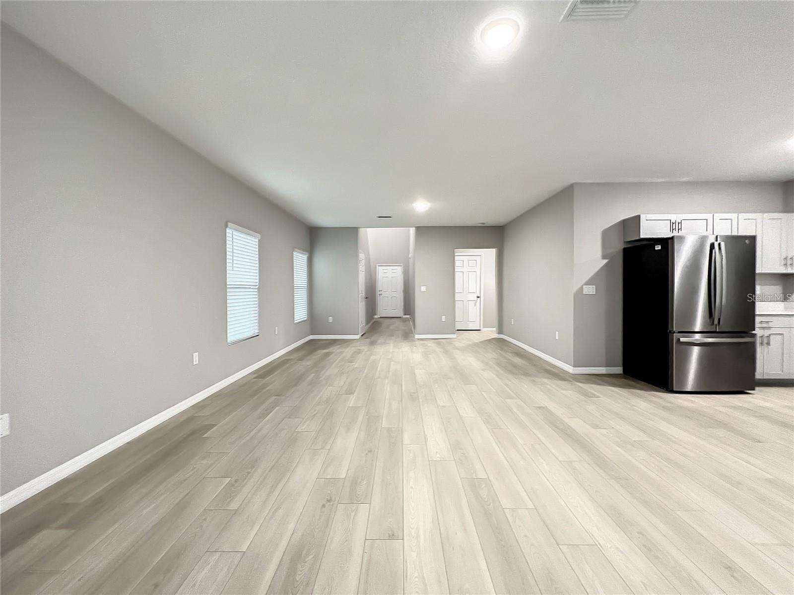 PASADENA POINT PHASE 1 PB 88 PG 29 BLOCK 5 LOT 16 - Residential