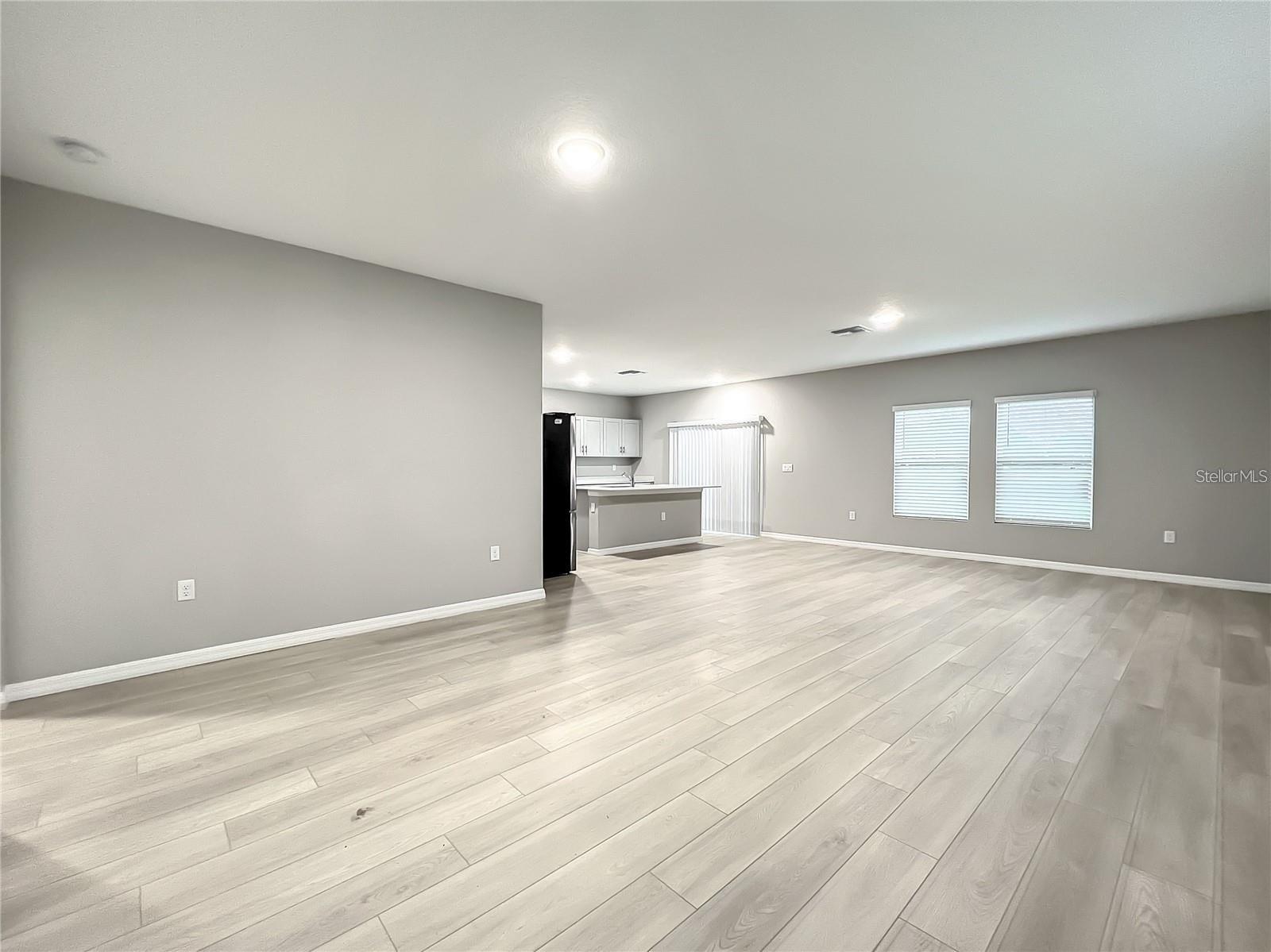 PASADENA POINT PHASE 1 PB 88 PG 29 BLOCK 5 LOT 16 - Residential