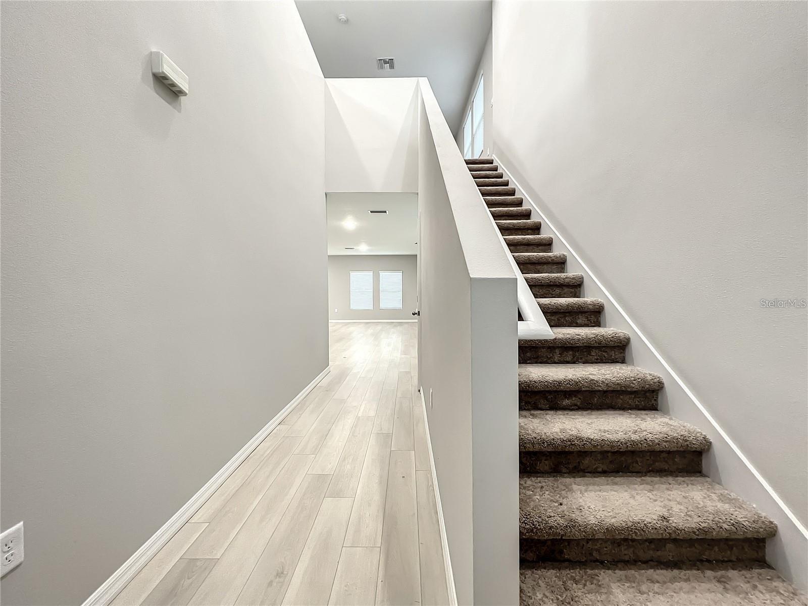 PASADENA POINT PHASE 1 PB 88 PG 29 BLOCK 5 LOT 16 - Residential