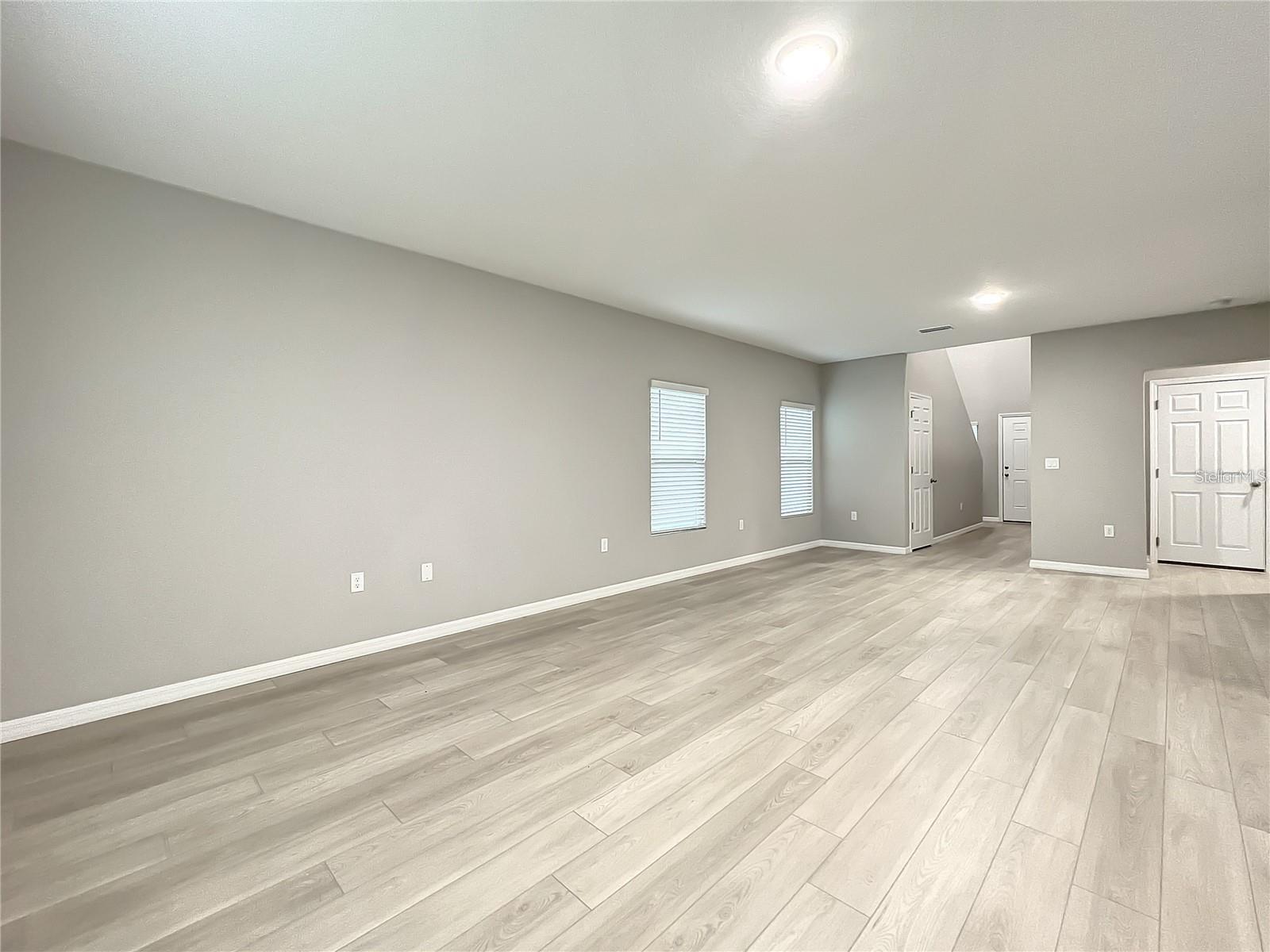 PASADENA POINT PHASE 1 PB 88 PG 29 BLOCK 5 LOT 16 - Residential