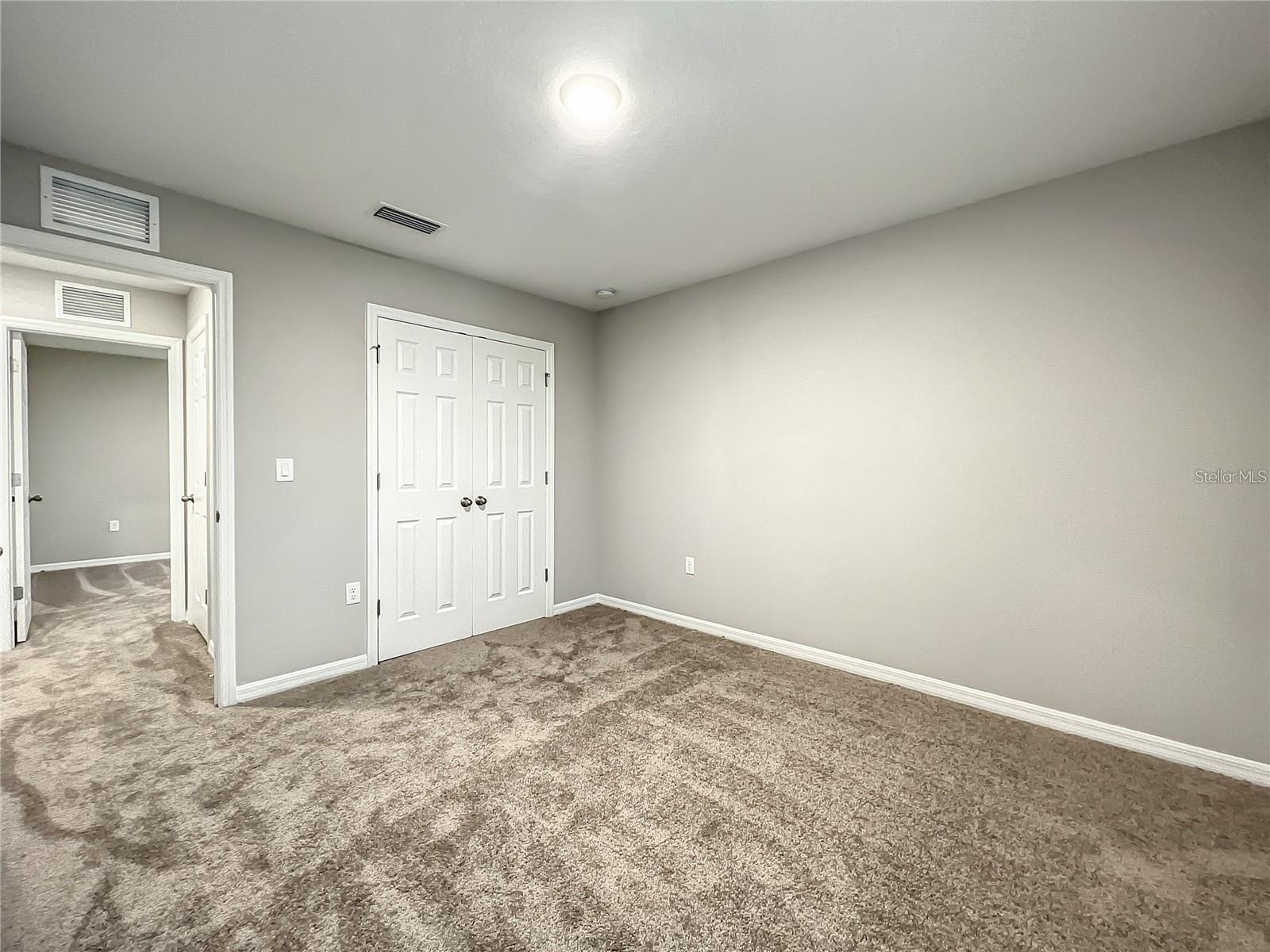 PASADENA POINT PHASE 1 PB 88 PG 29 BLOCK 5 LOT 16 - Residential