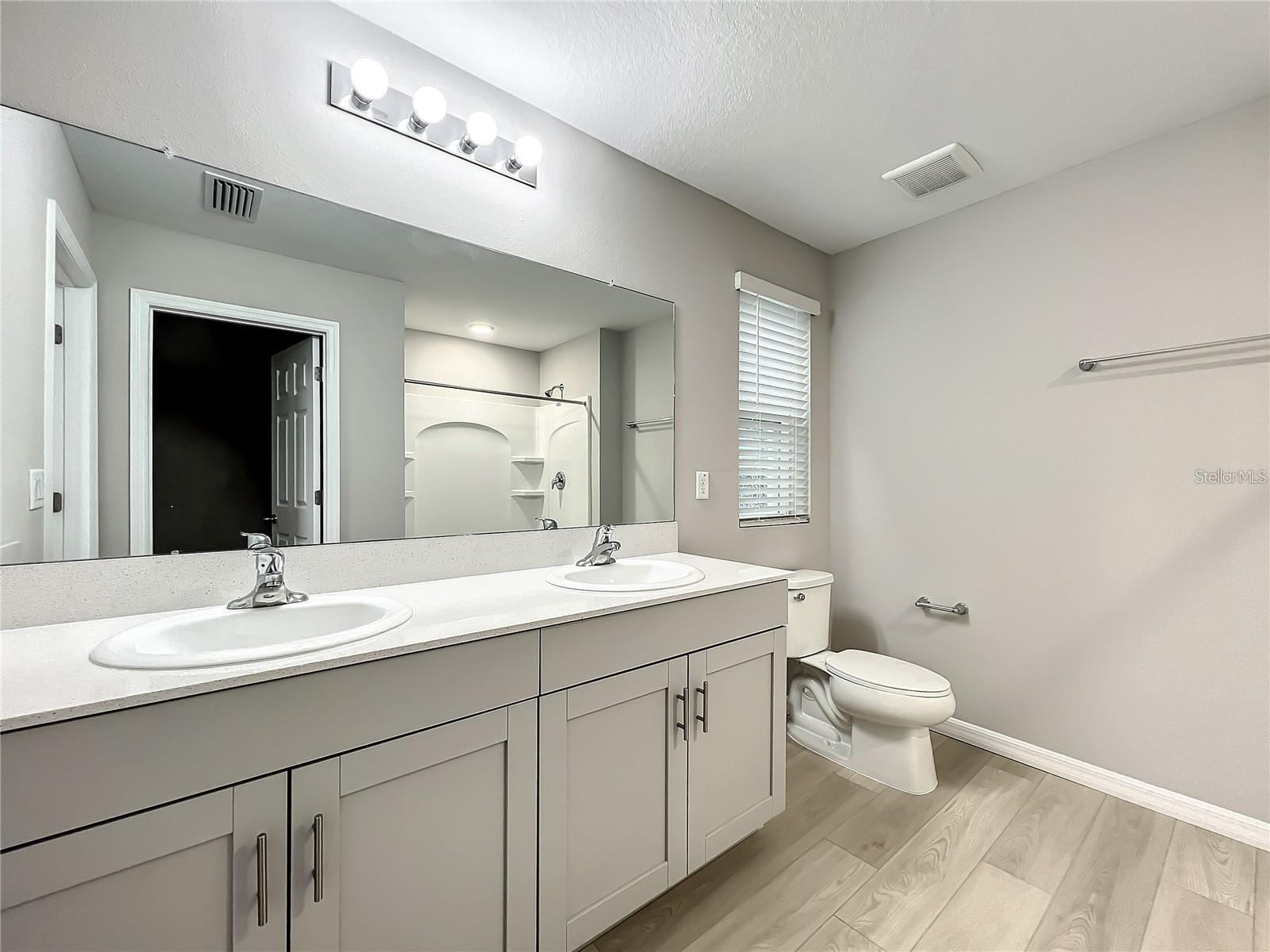 PASADENA POINT PHASE 1 PB 88 PG 29 BLOCK 5 LOT 16 - Residential