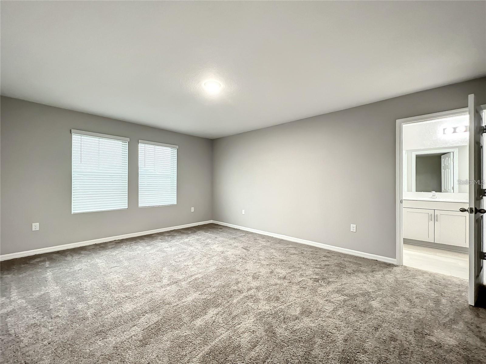 PASADENA POINT PHASE 1 PB 88 PG 29 BLOCK 5 LOT 16 - Residential