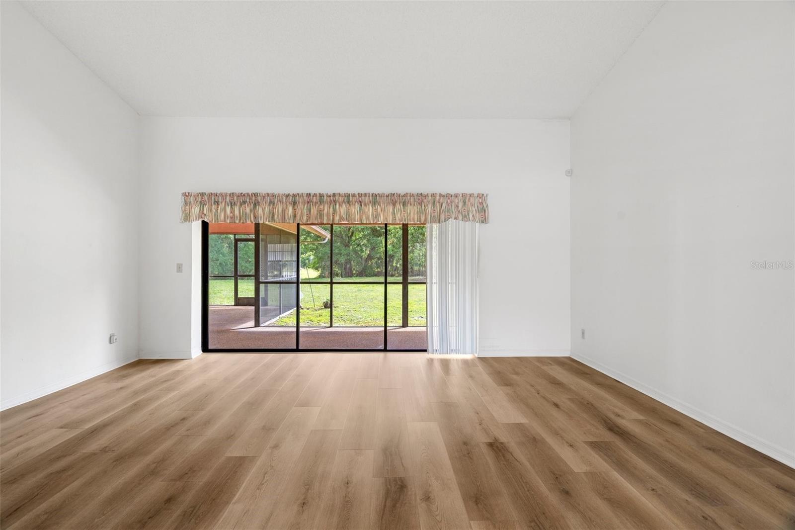 TAMPA PALMS UNIT 3 REP OF - Residential