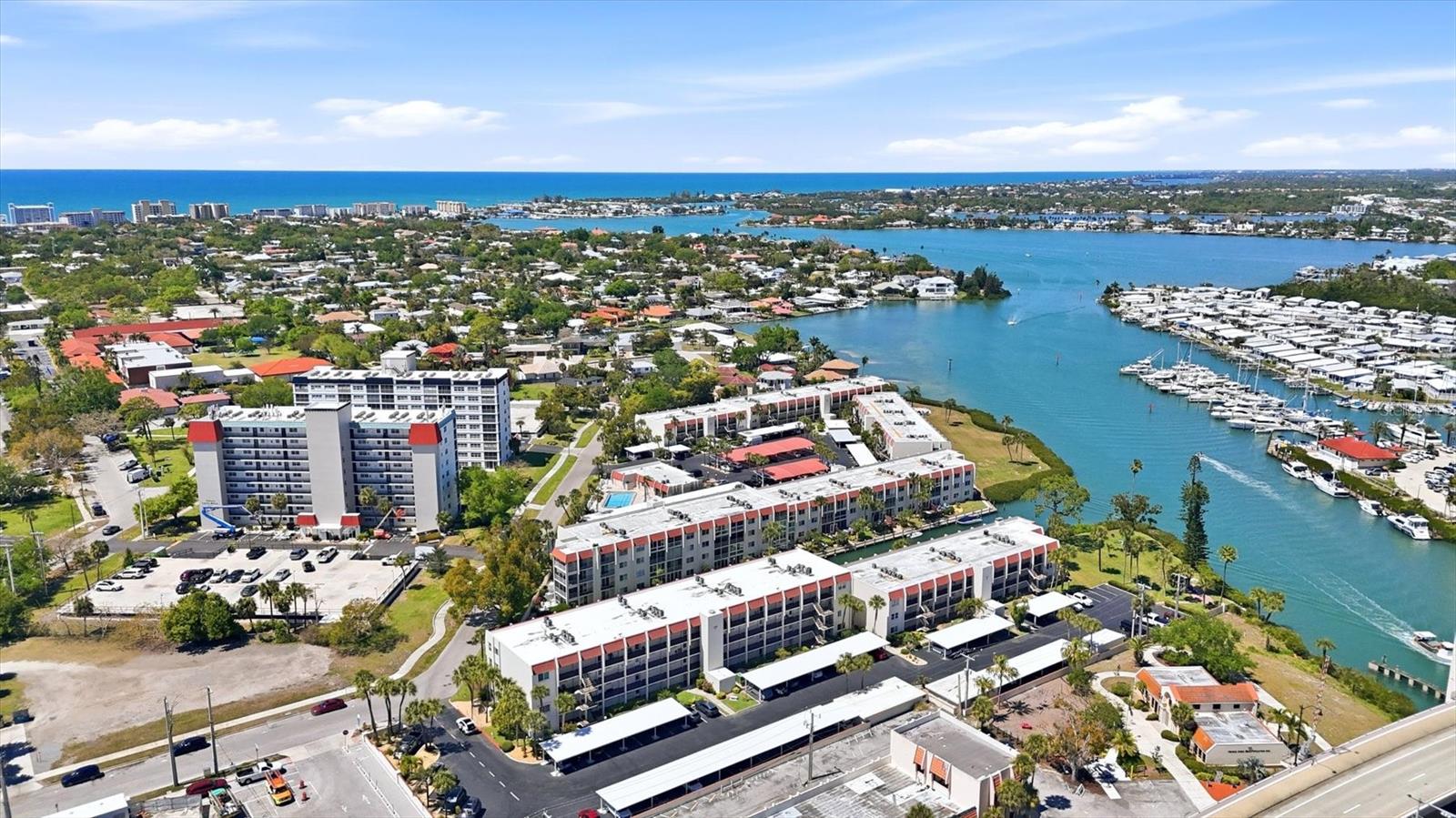 BELLA COSTA II - Residential