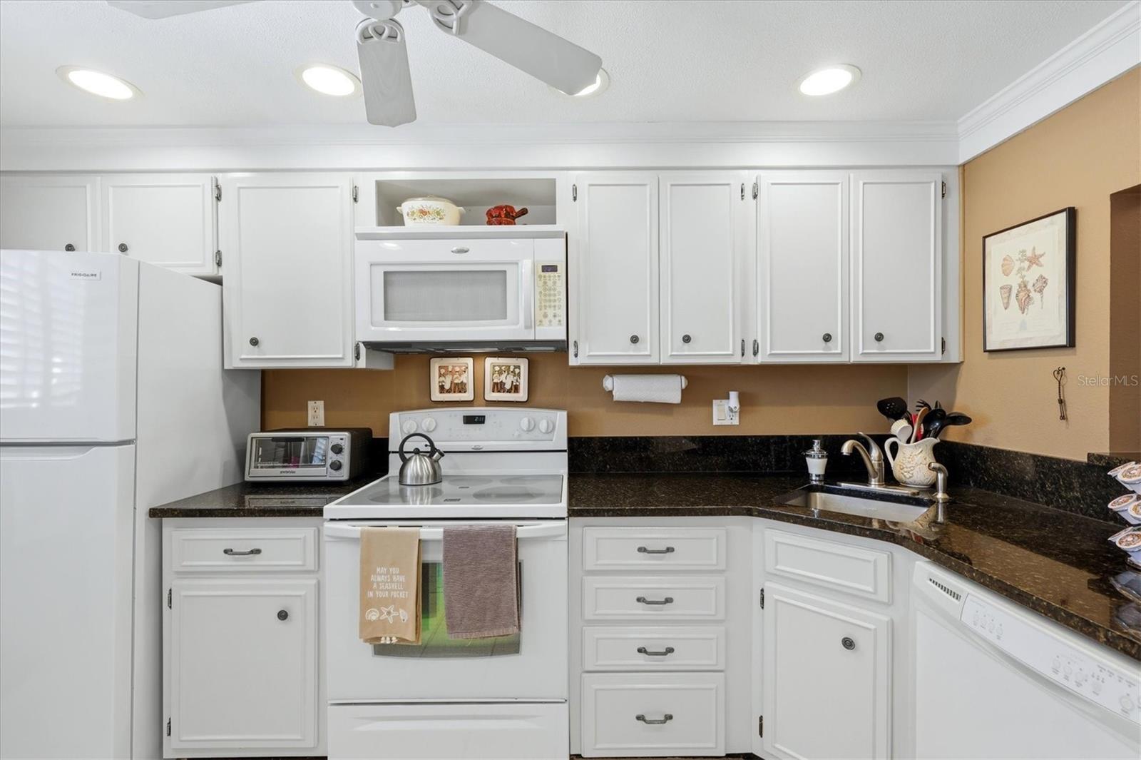 BELLA COSTA II - Residential