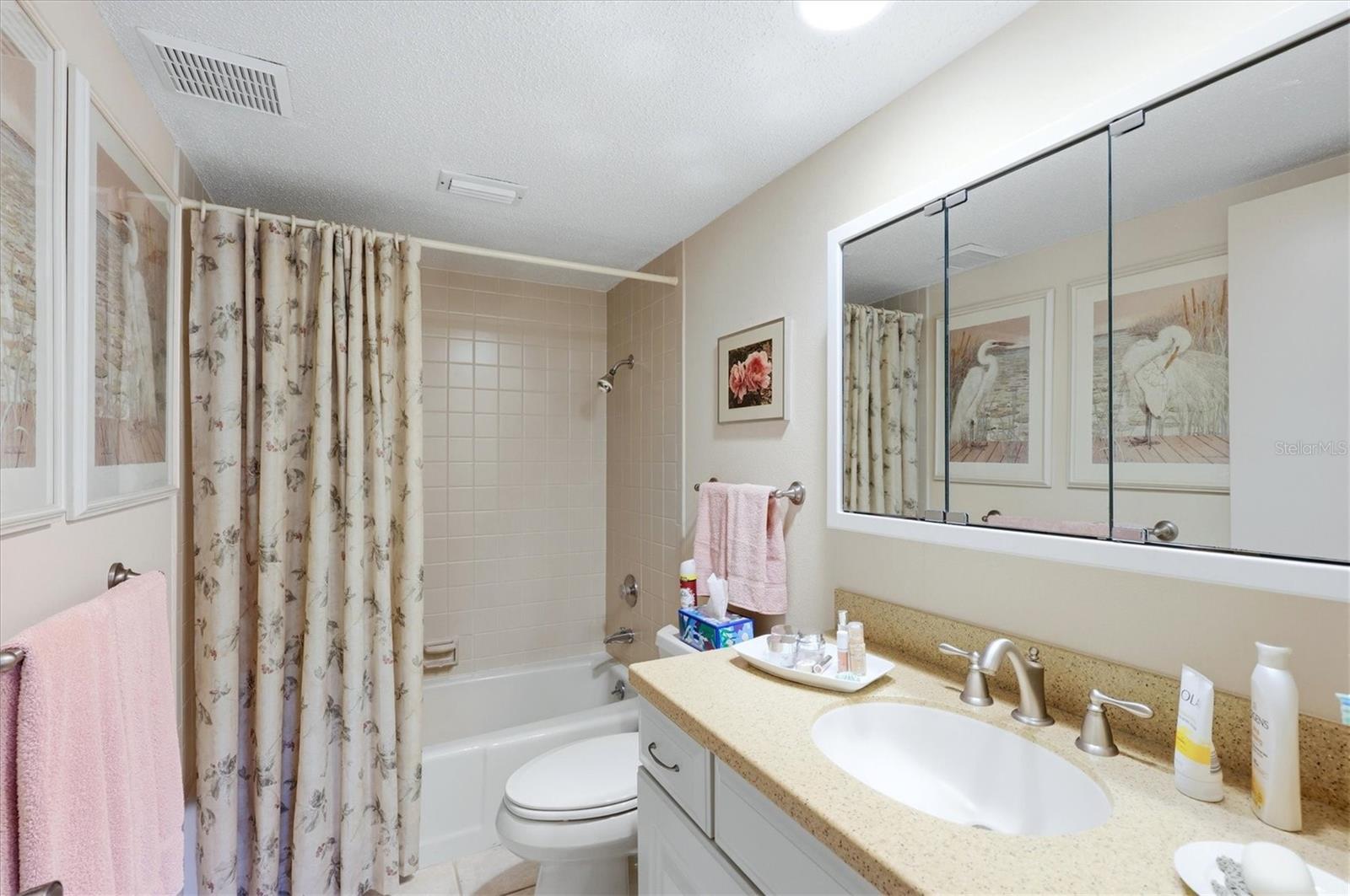 BELLA COSTA II - Residential