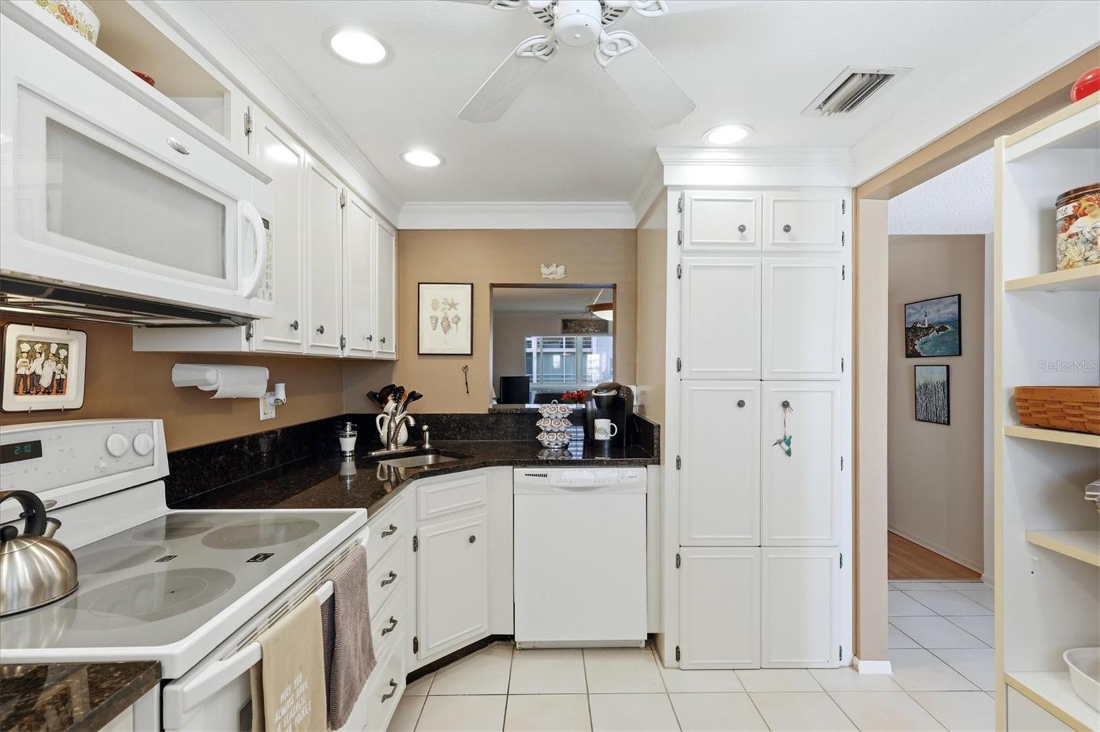 BELLA COSTA II - Residential