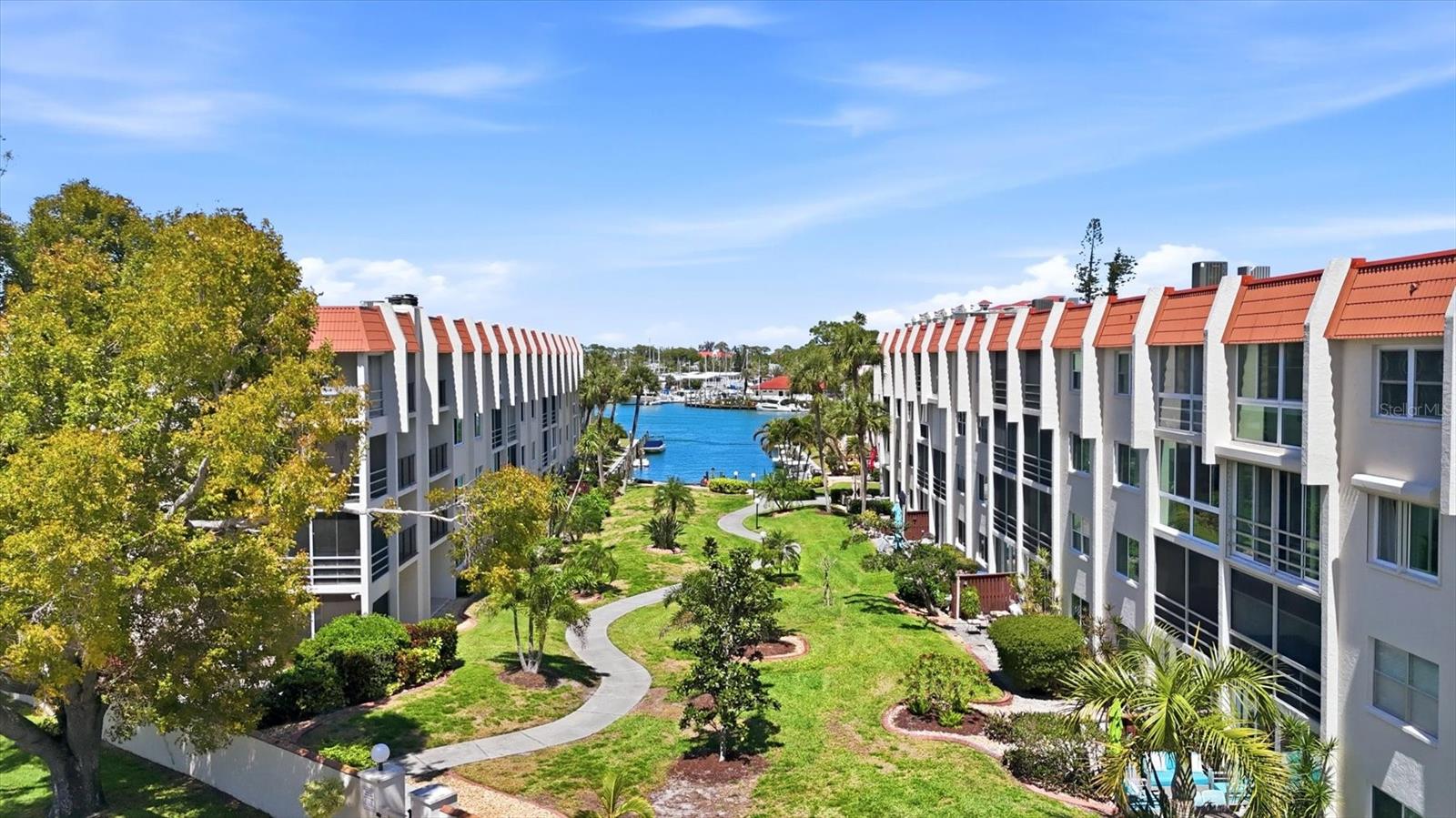 BELLA COSTA II - Residential