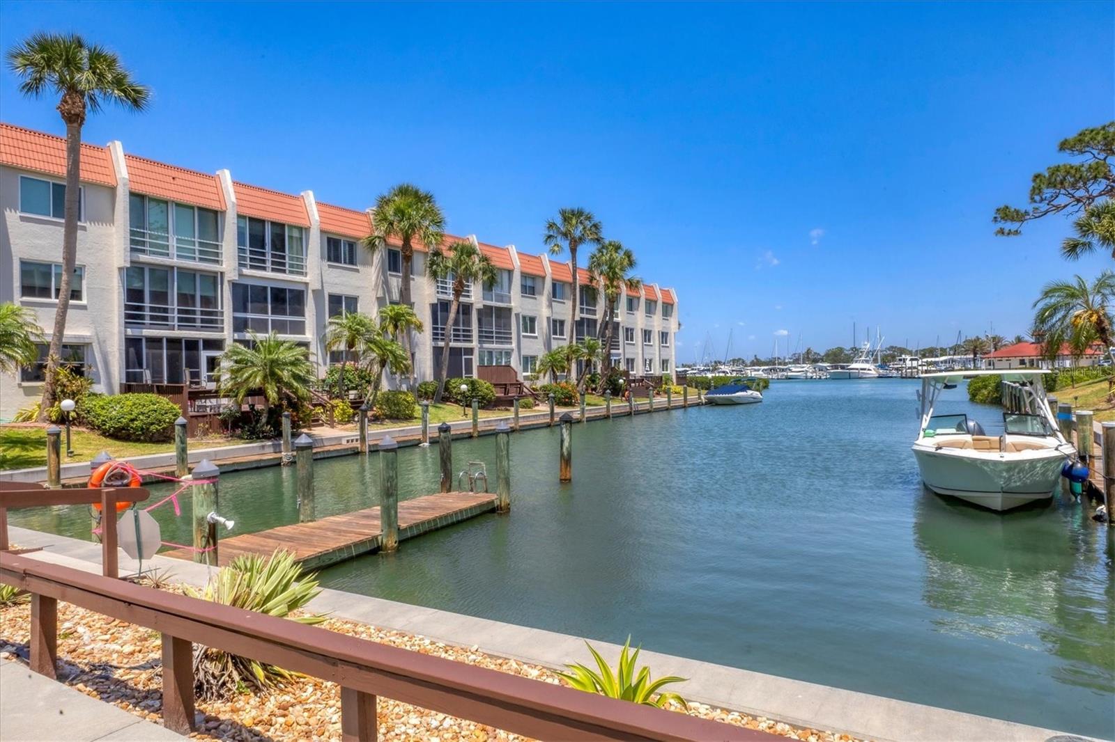 BELLA COSTA II - Residential