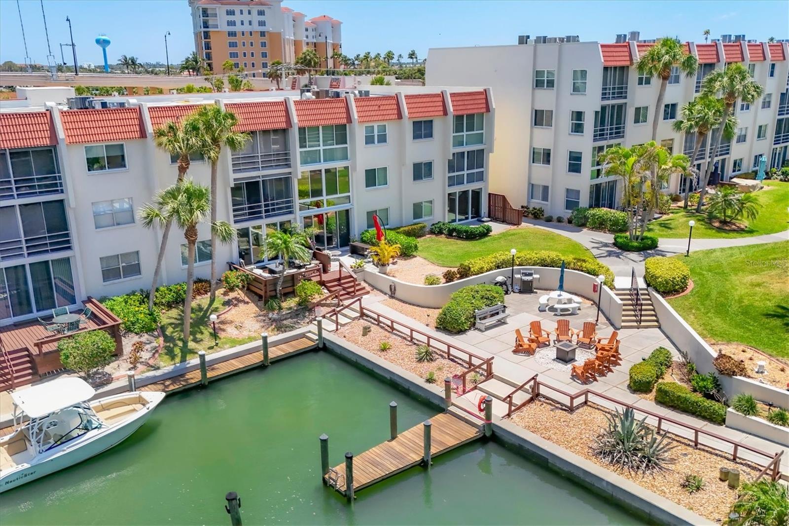 BELLA COSTA II - Residential