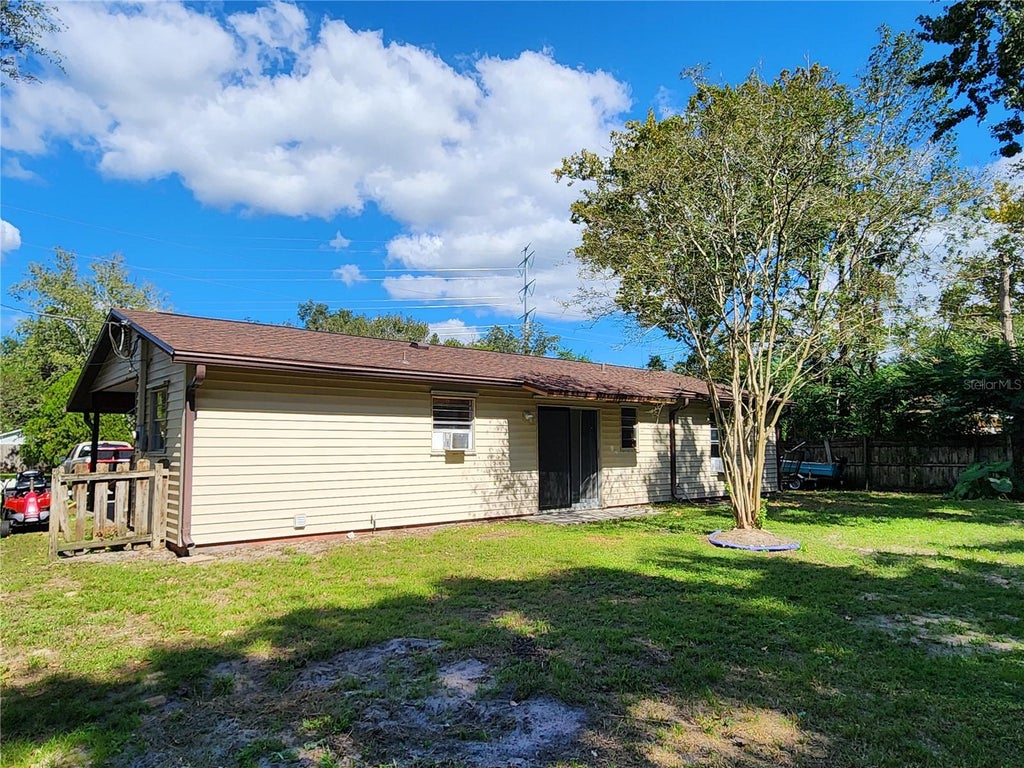 Photo of 2274 NE 54th Place, Ocala, FL 34479 (MLS # OM734612)