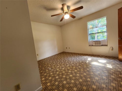 Tiny photo for 2274 NE 54th Place, Ocala, FL 34479 (MLS # OM734612)