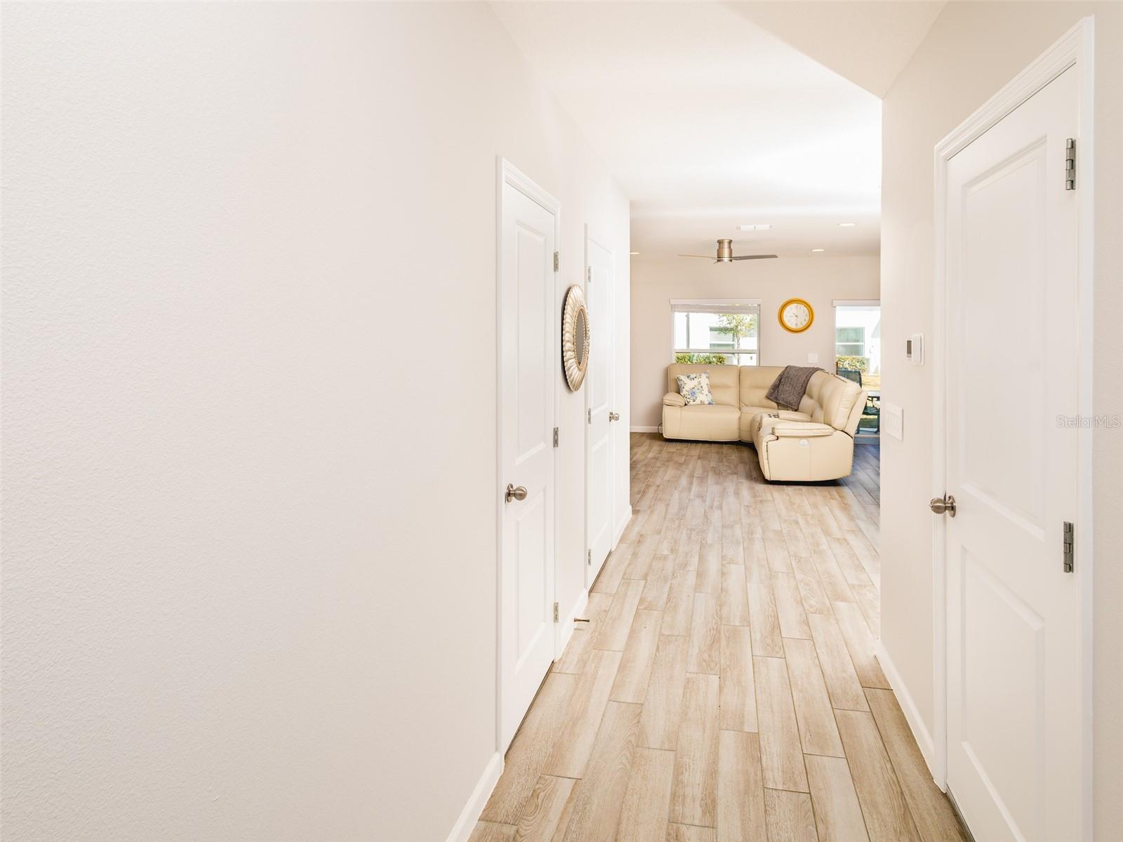 TOWNS AT LAKE MONROE COMMONS - Residential