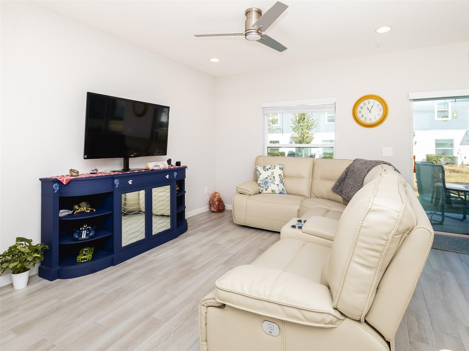 152 CAPE HONEYSUCKLE PLACE