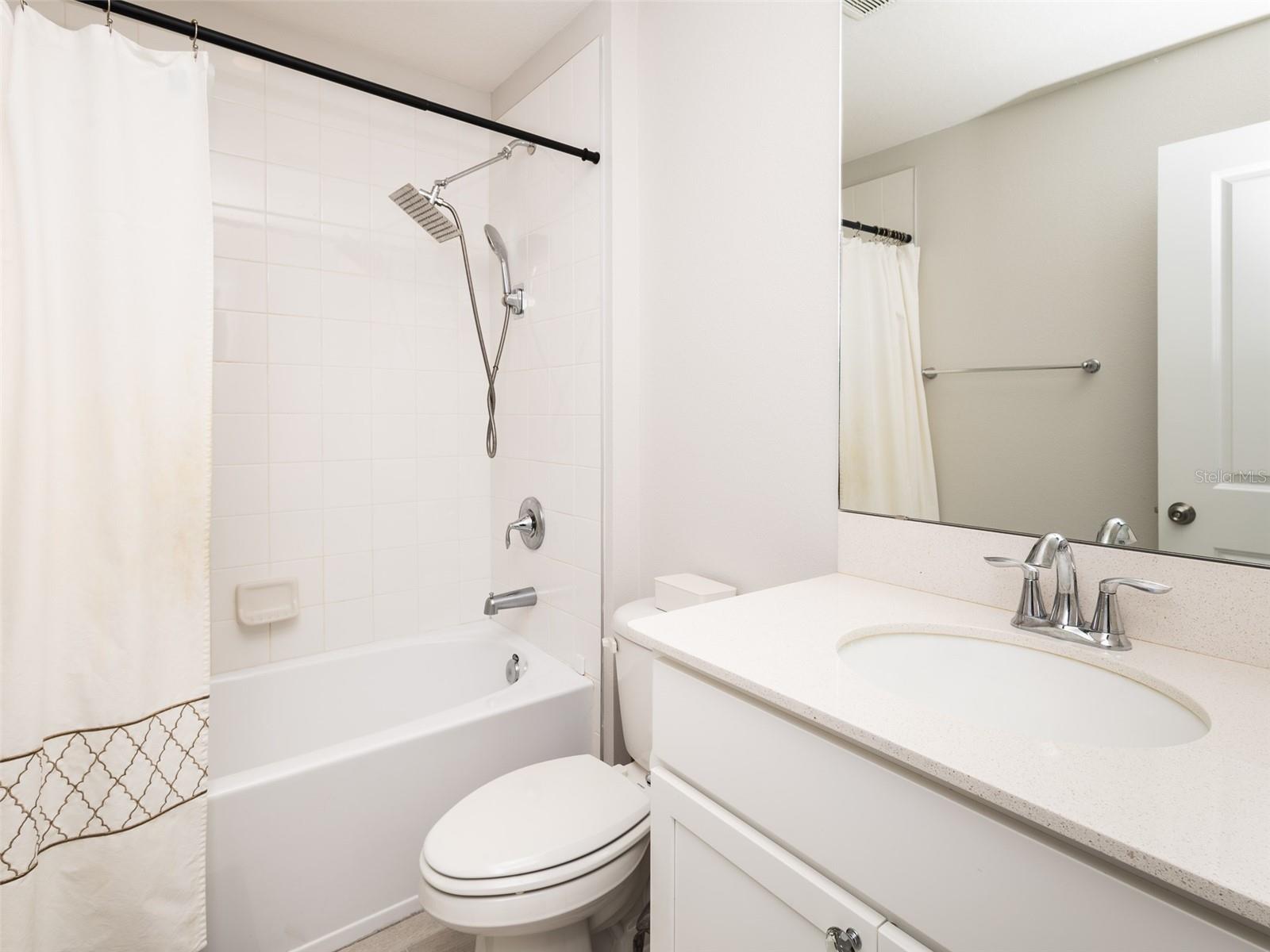 TOWNS AT LAKE MONROE COMMONS - Residential