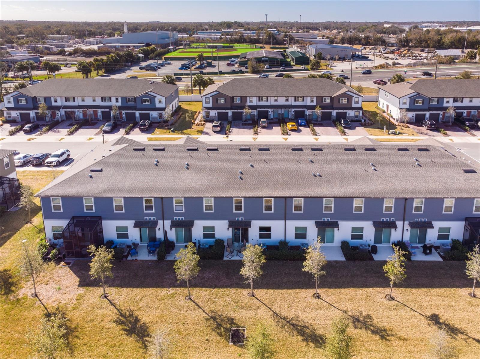 TOWNS AT LAKE MONROE COMMONS - Residential