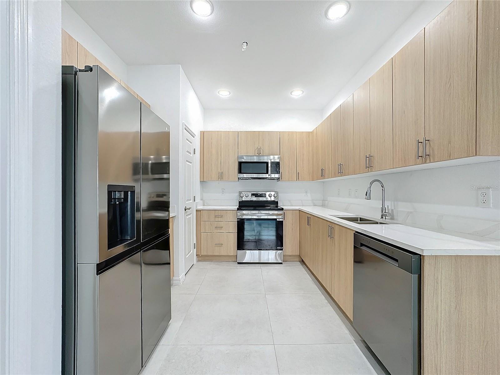 BARTON COURT - Residential Lease