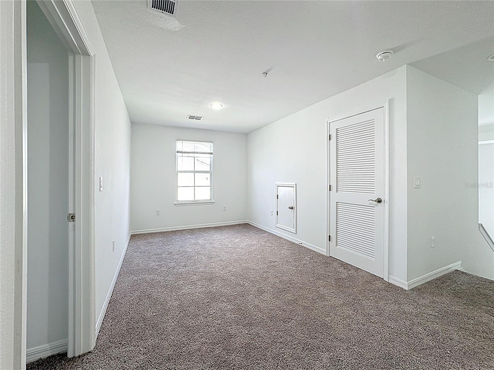 BARTON COURT - Residential Lease