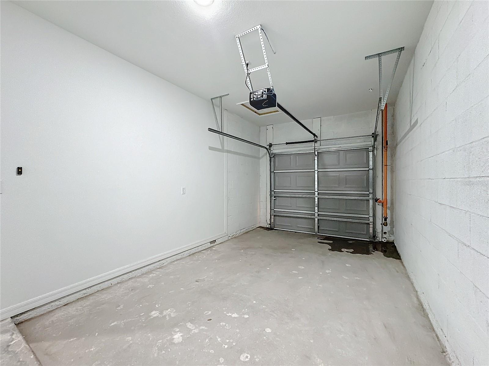 BARTON COURT - Residential Lease