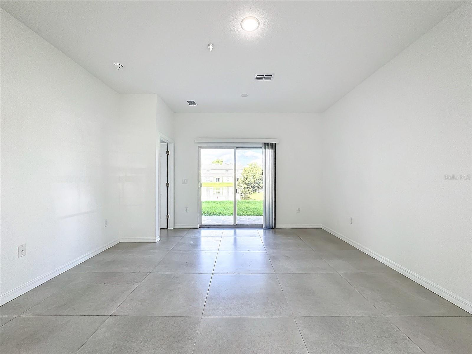 BARTON COURT - Residential Lease