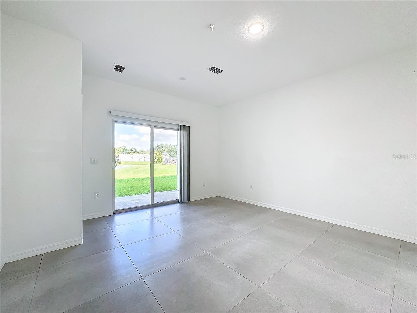 BARTON COURT - Residential Lease