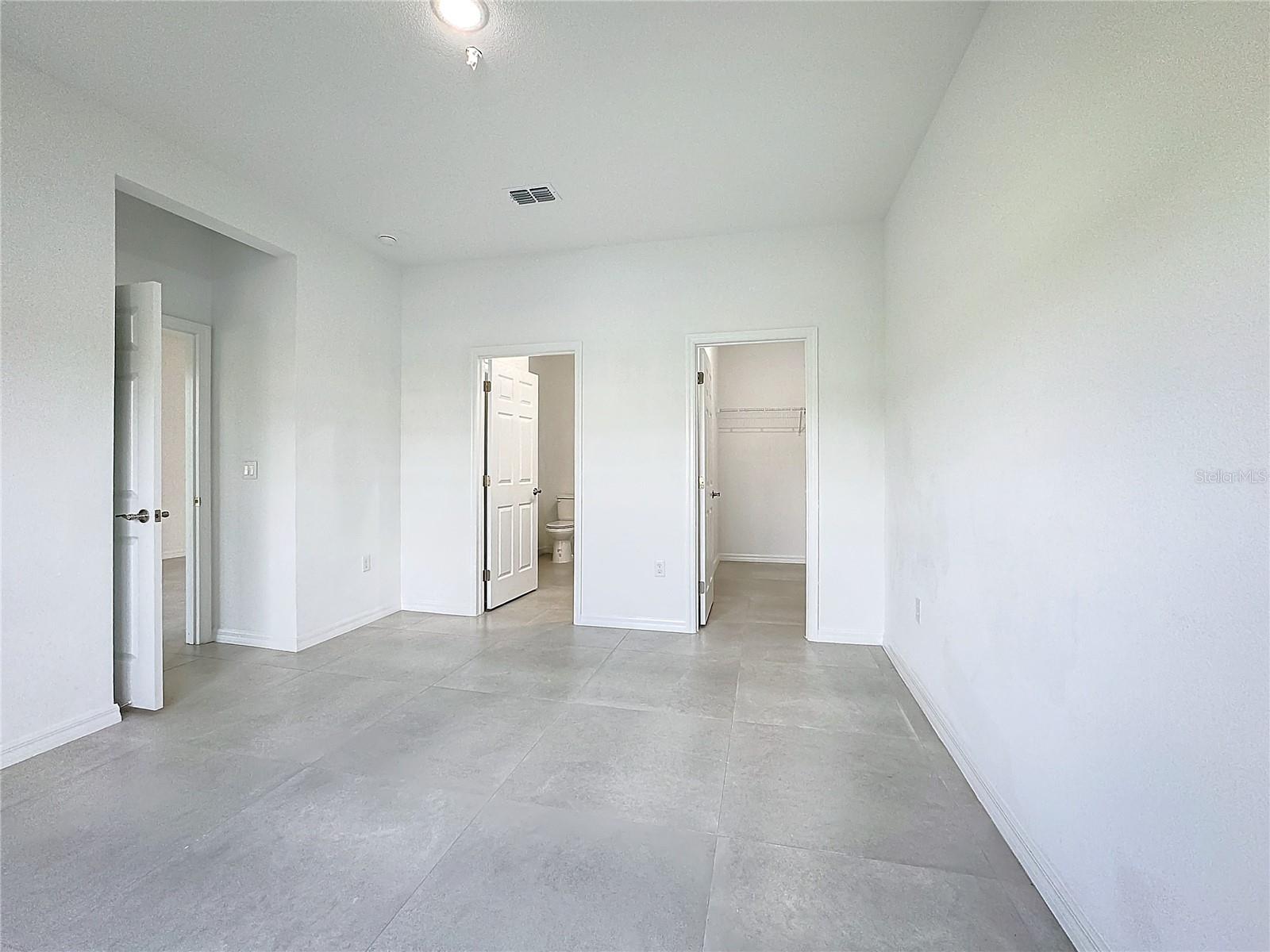 BARTON COURT - Residential Lease