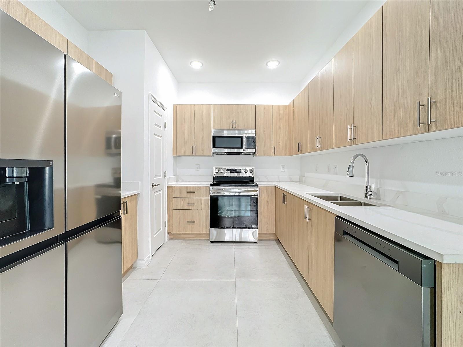 BARTON COURT - Residential Lease