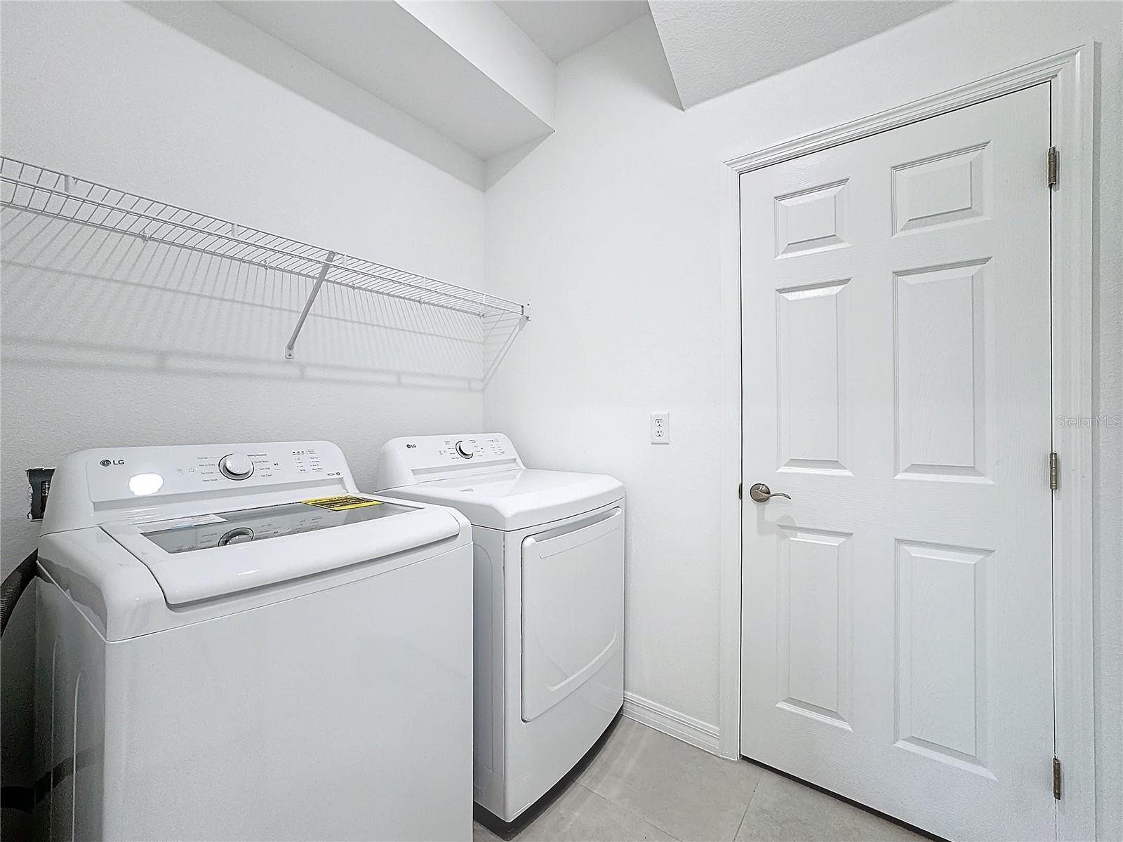 BARTON COURT - Residential Lease