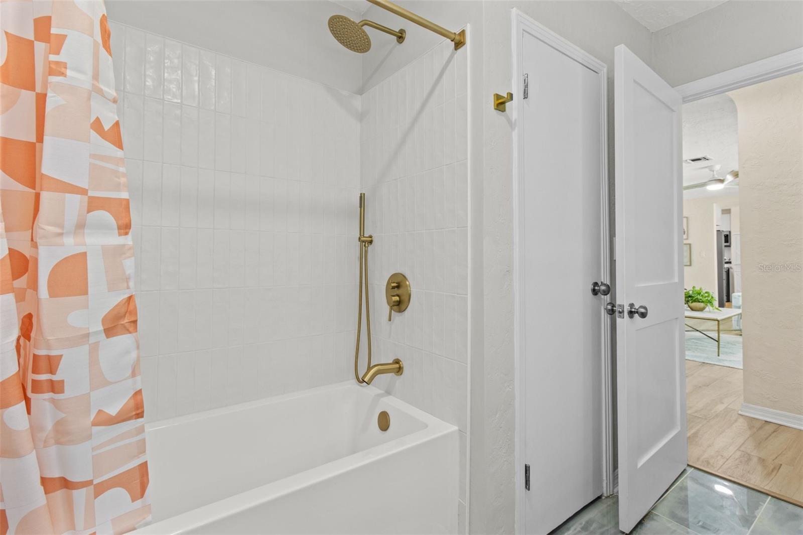 BAY WOODS SUB 1 TALLEYS - Residential