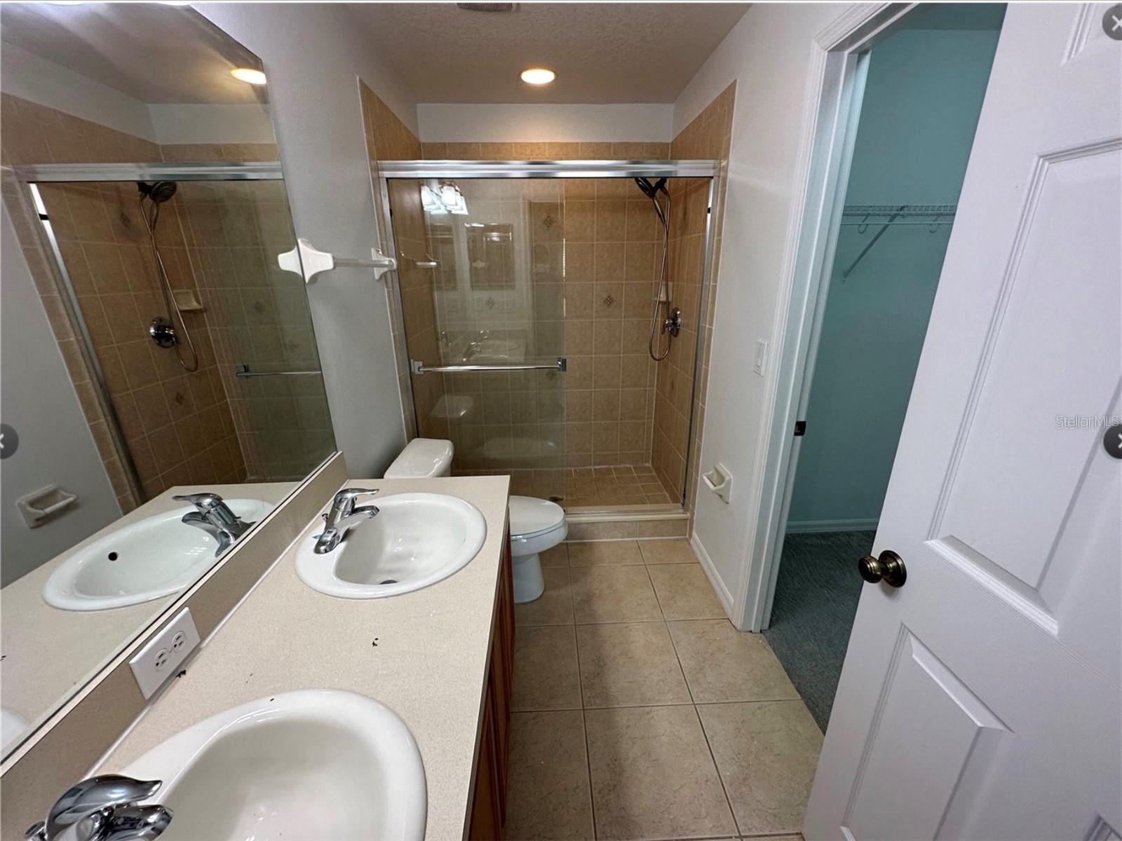 INDEPENDENCE, SIGNATURE LAKES - Residential Lease