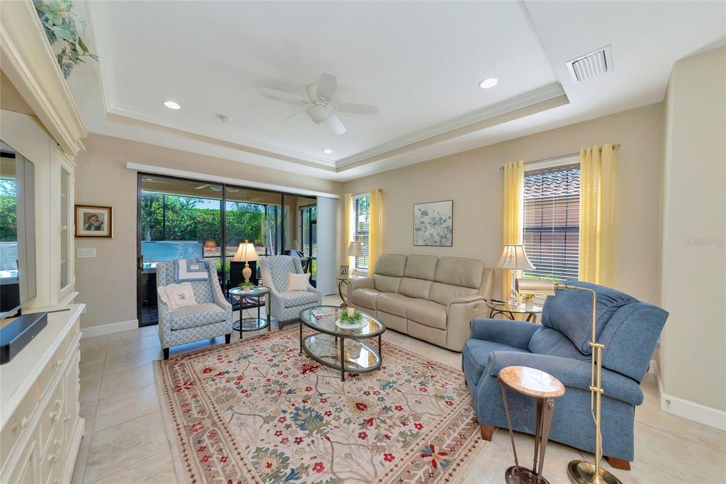 Photo of 10441 Highland Park Place, Palmetto, FL 34221 (MLS # A4692877)
