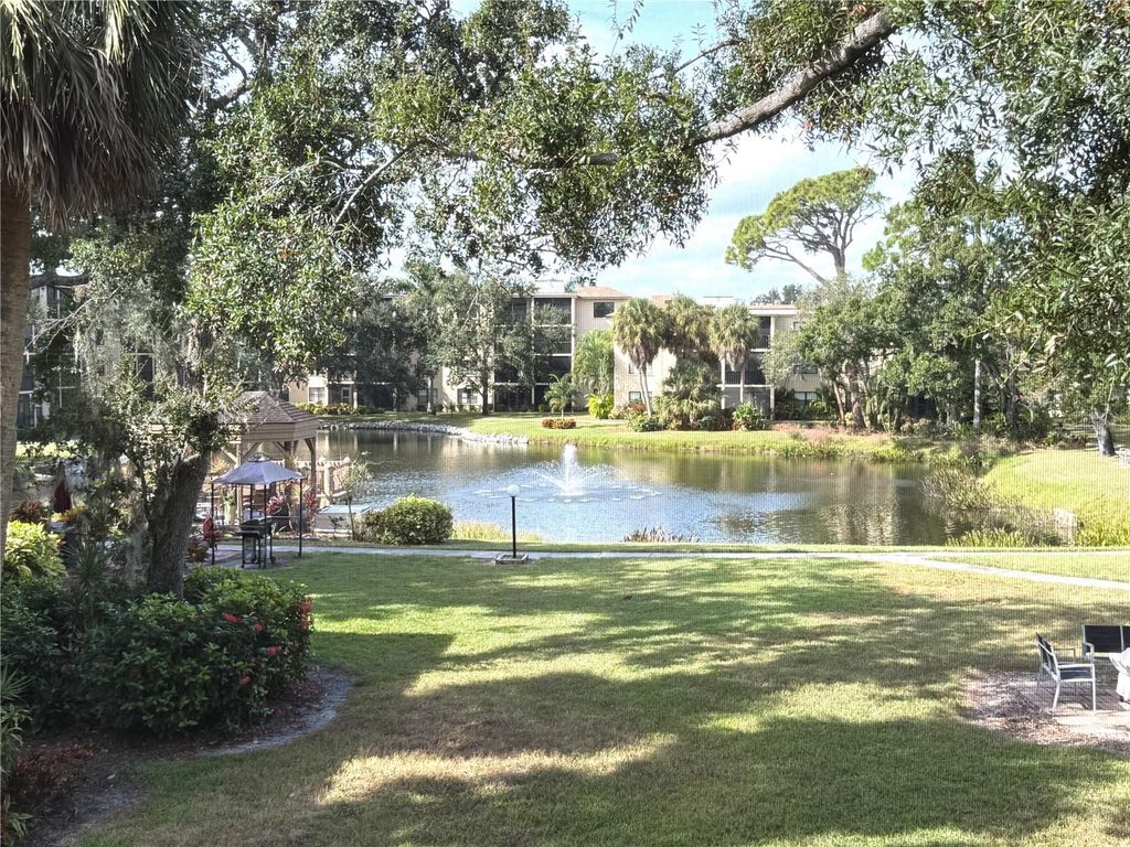 Photo of 315 30th Avenue W #B212, Bradenton, FL 34205 (MLS # A4671611)