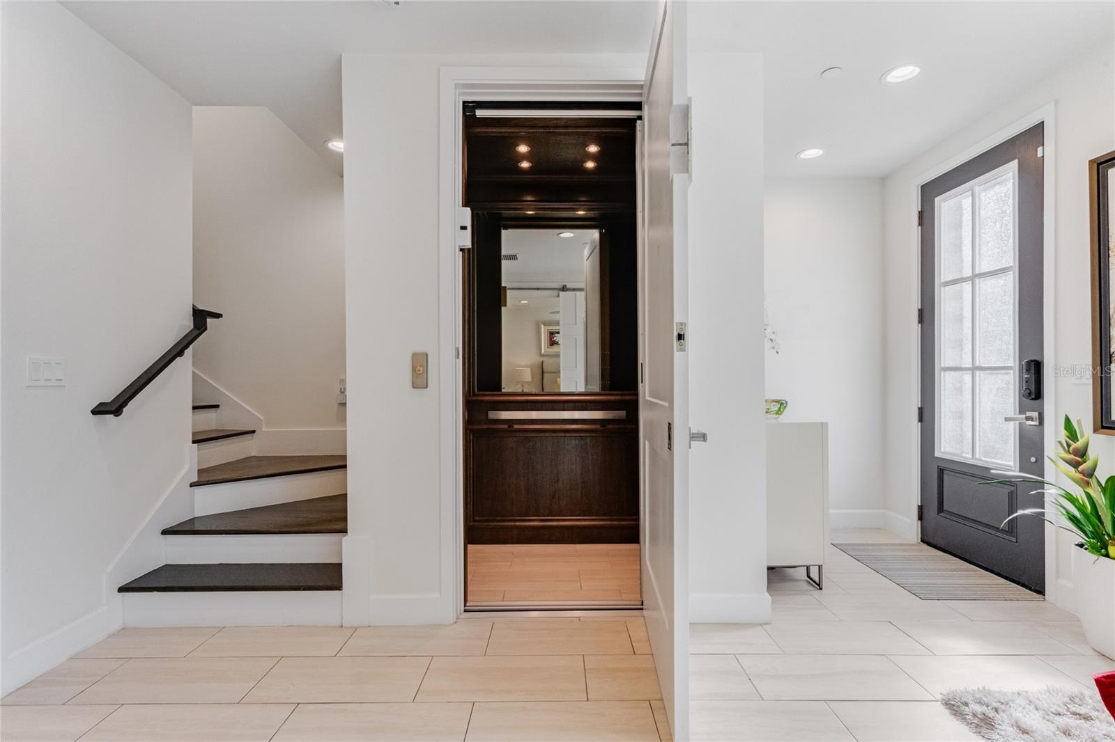 PARK PLACE/WINTER GARDEN - Residential