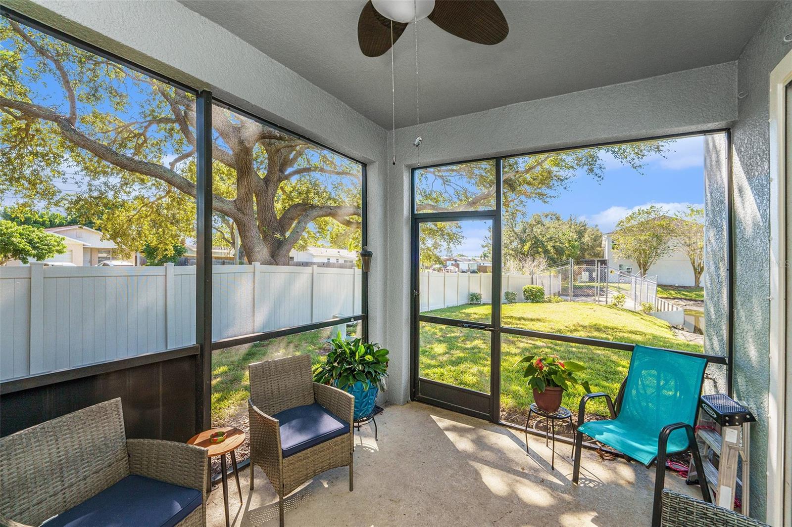 SAWGRASS VILLAGE - Residential