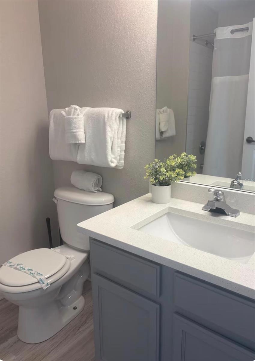 THE VILLAS AT SEVEN DWARFS - Residential Lease