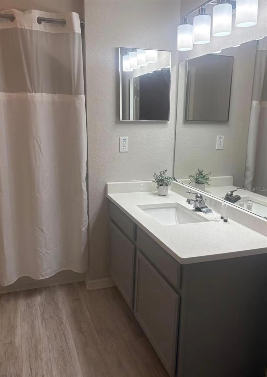 THE VILLAS AT SEVEN DWARFS - Residential Lease