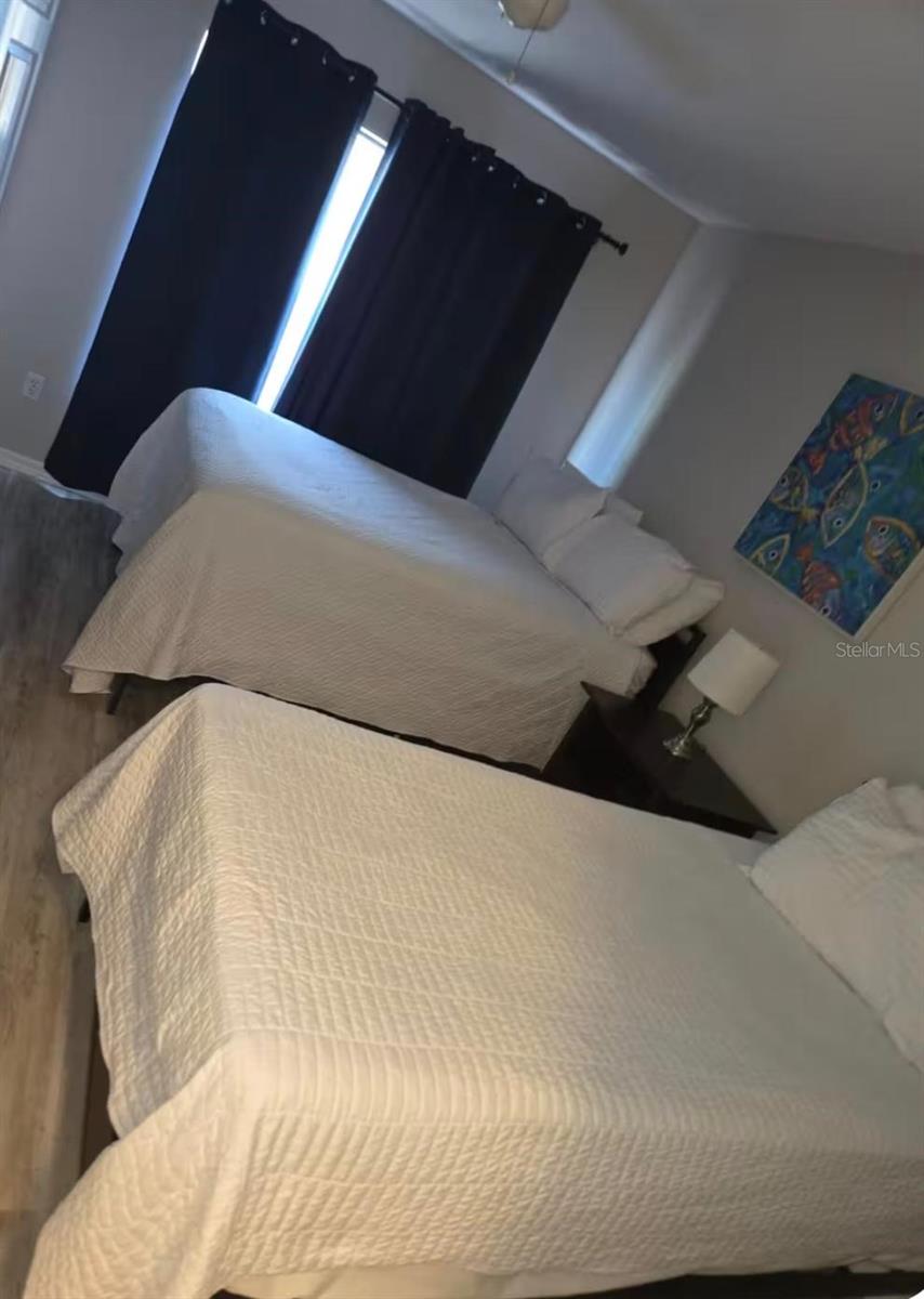 THE VILLAS AT SEVEN DWARFS - Residential Lease