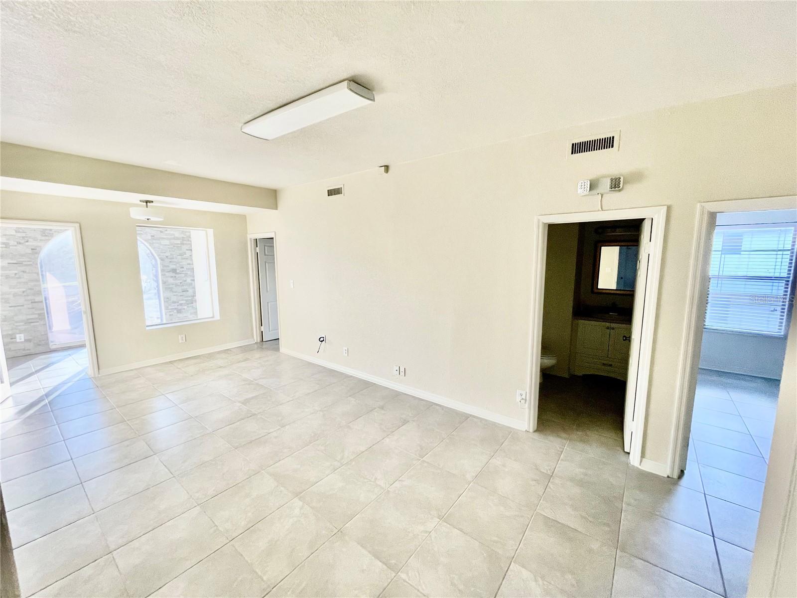 CALDWELLS ADD - Commercial Lease