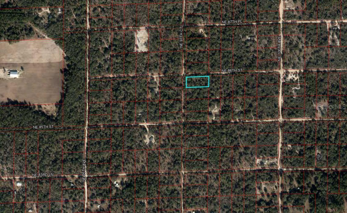 UNIVERSITY ESTATES 1.25 ACRE CORNER PARCEL FOR YOUR NEW HOME. Suitable for site-built or manufactured homes. Spacious parcel, high & dry, located in a rural subdivision with no HOA and low property taxes. Ideal for building your dream home or placing a mobile/manufactured home. Parcel measures about 307' X 142'. Quick access to SR-24 and close to Gainesville, local springs, Goethe State Forest, and Cedar Key.