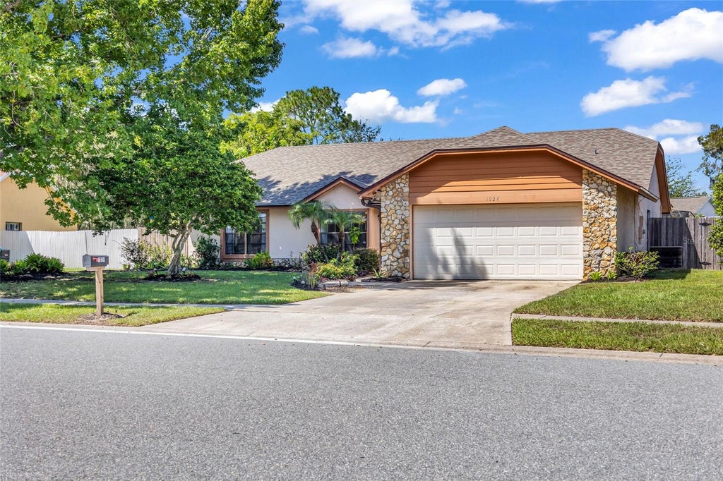 Photo of 1024 Dinero Drive, Winter Springs, FL 32708 (MLS # V4951517)