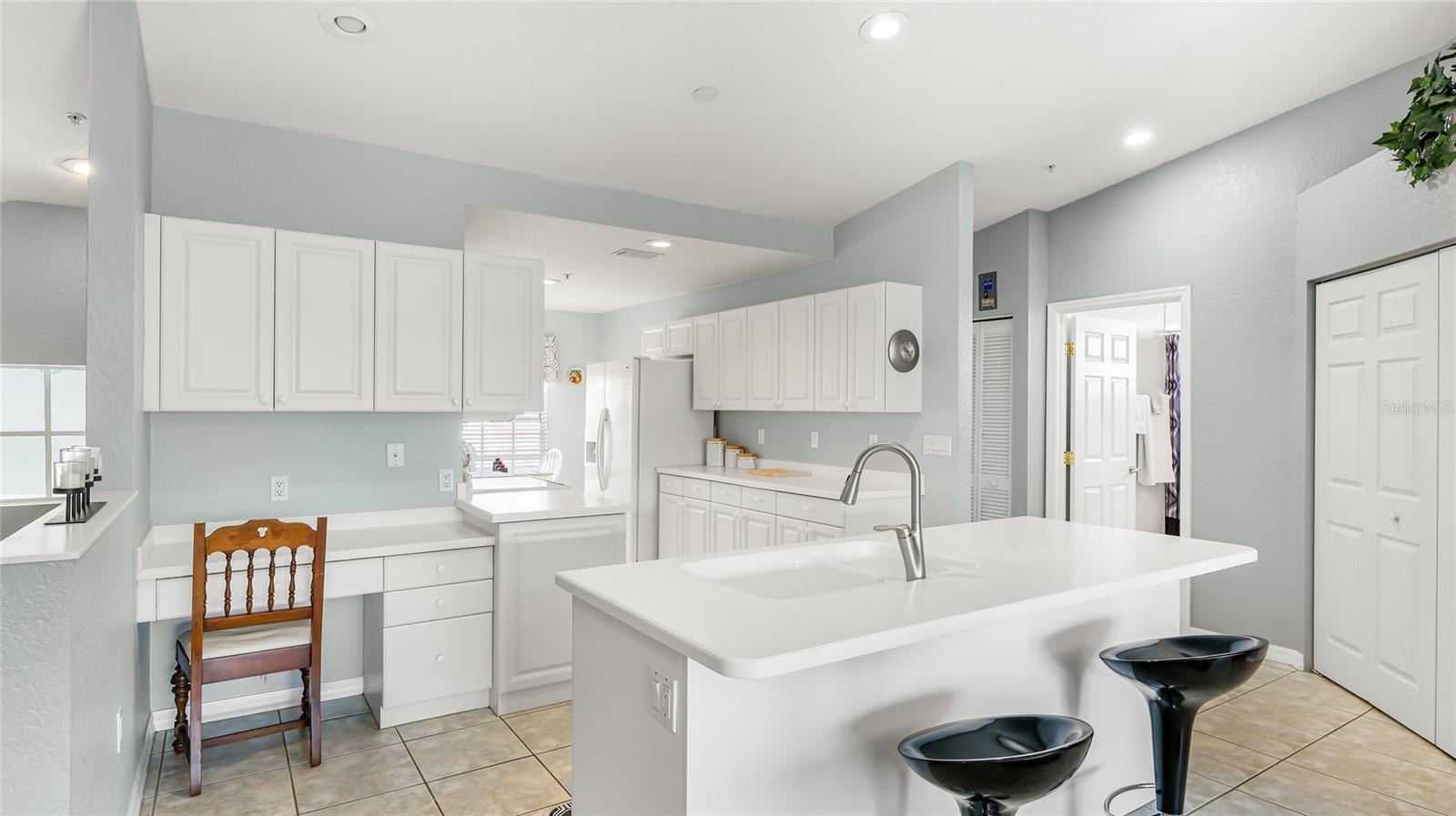 ORCHID COVE A CONDO OR 1872/951 - Residential