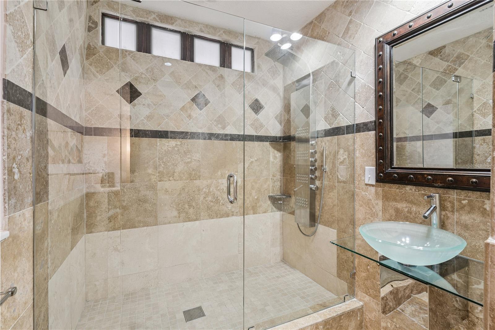 METROPOLITAN/LK EOLA - Residential Lease