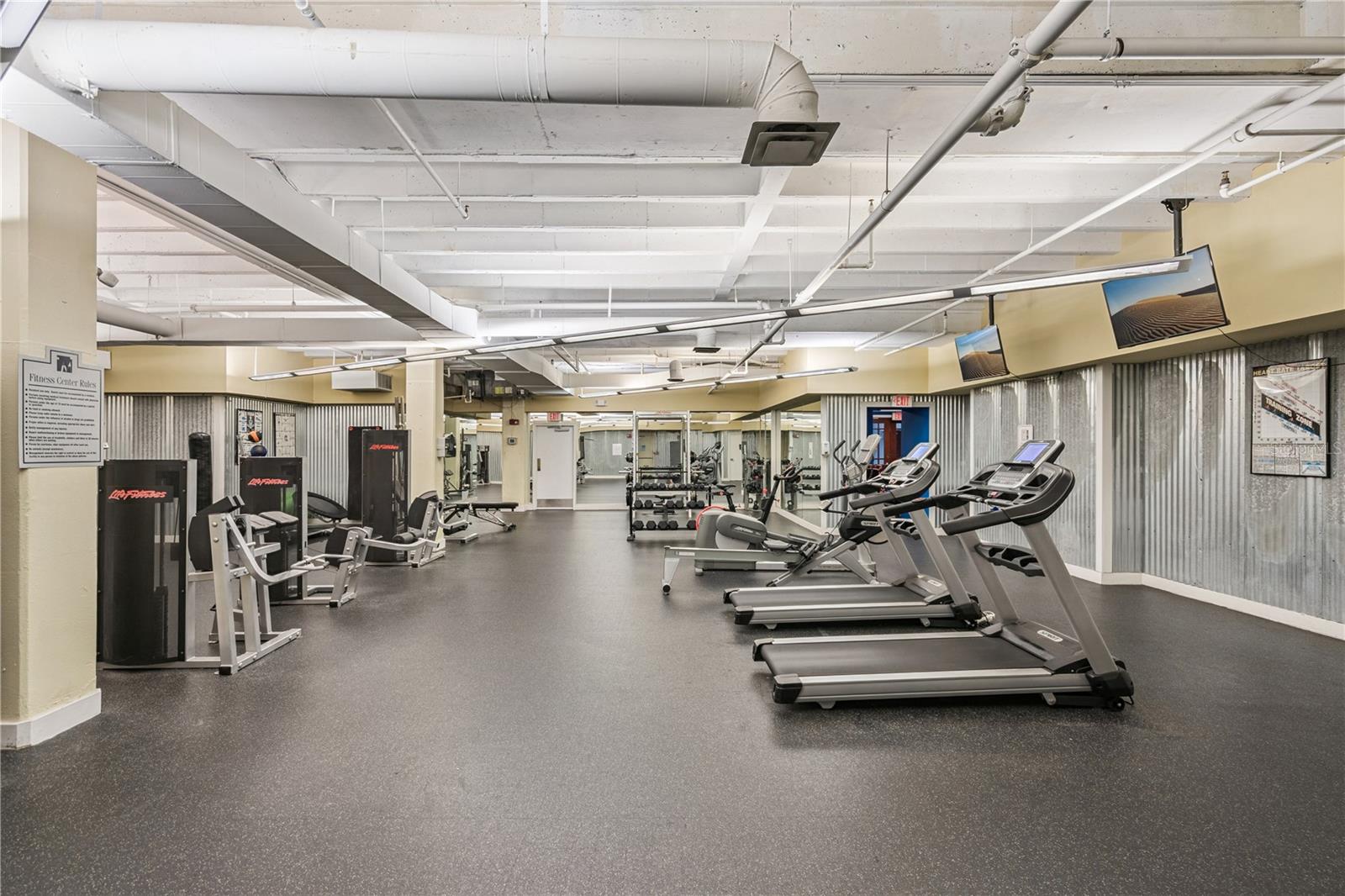 METROPOLITAN/LK EOLA - Residential Lease